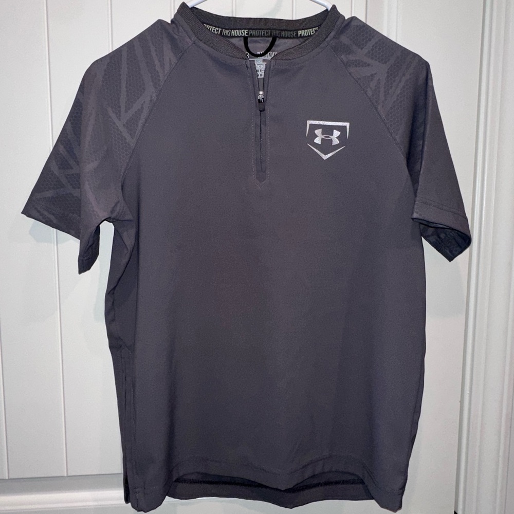 Under Armour boys Short Sleeve Gray Performance quarter Zip